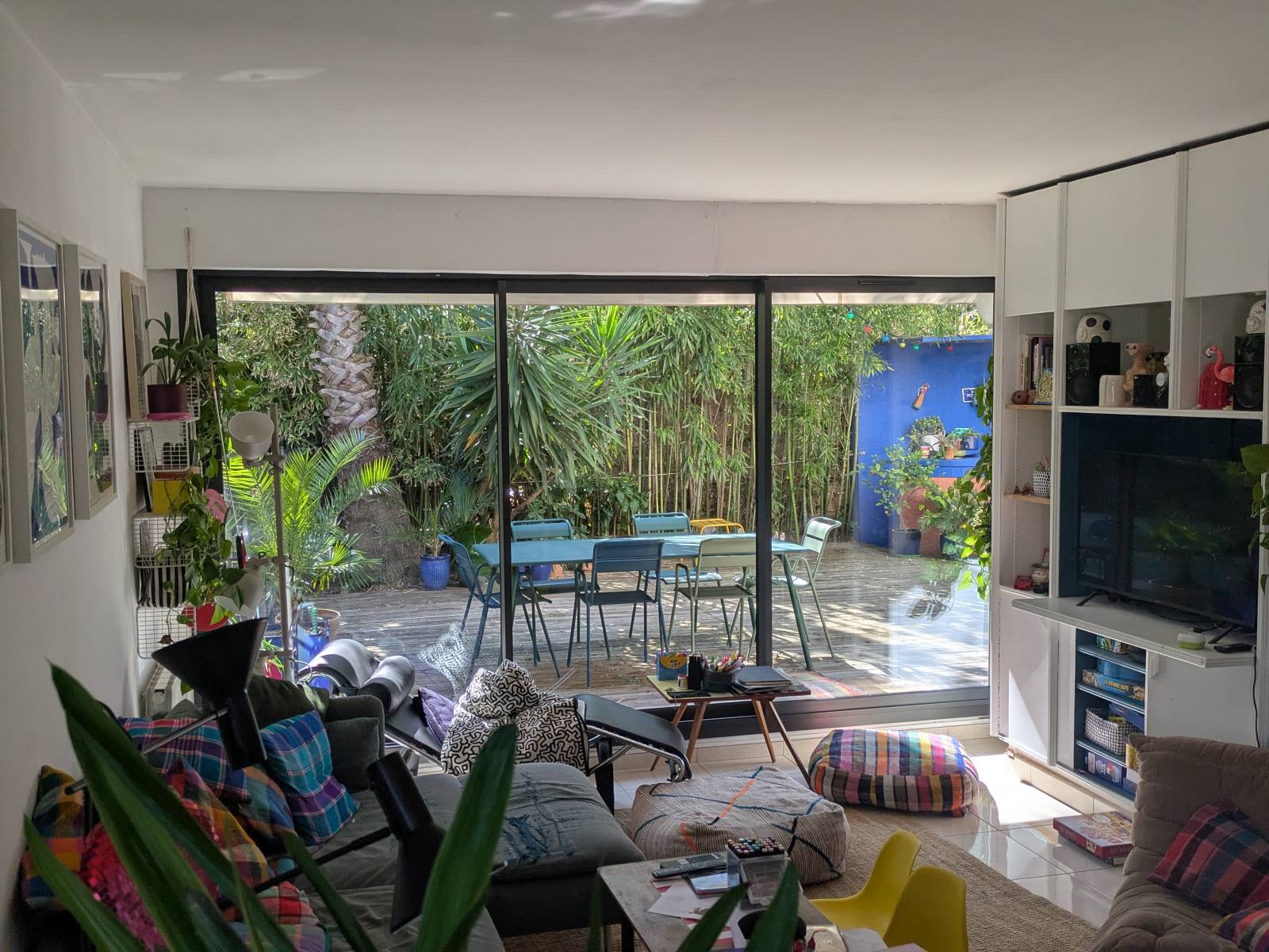 Remplacer ses vieilles menuiseries par des menuiseries en aluminium moderne, à Nîmes dans le Gard