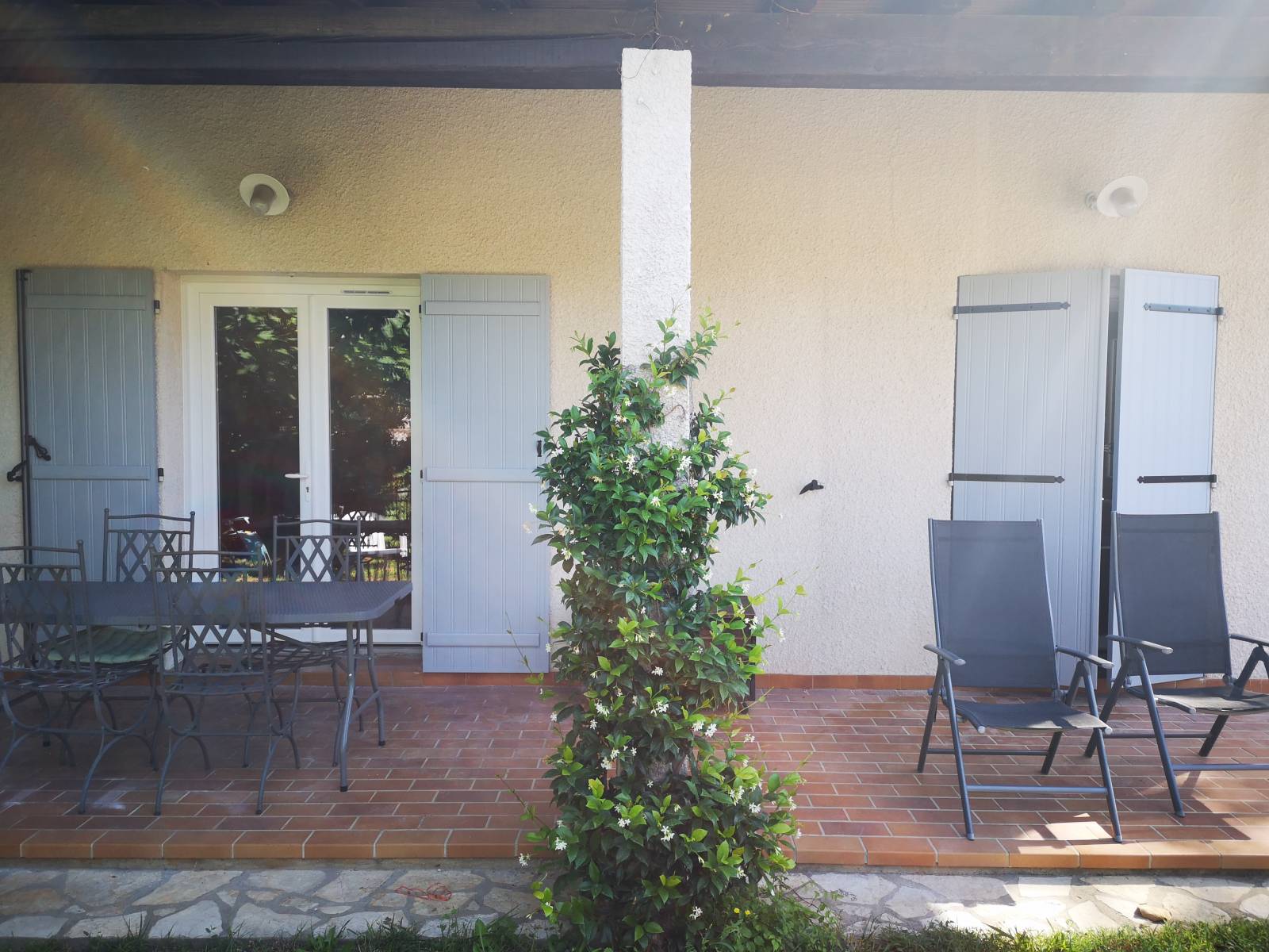 Volets battants en aluminium à Baillargues