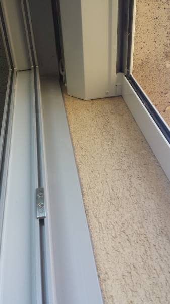 Caisson de volet roulant sous linteau