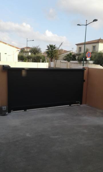 Portail Bora gris anthracite