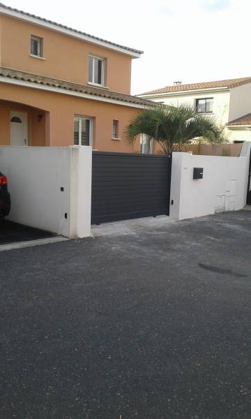 Poratil coulissant en aluminium à Mauguio