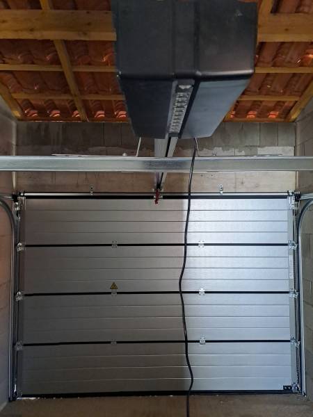 Porte de garage sectionnelle Hormann dans le Gard