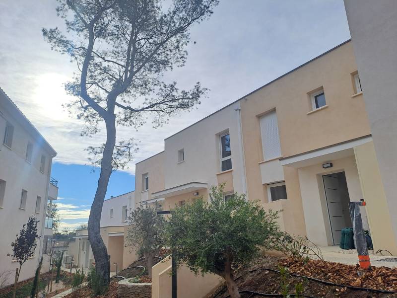 Menuiseries PVC et aluminium à Nîmes dans le Gard