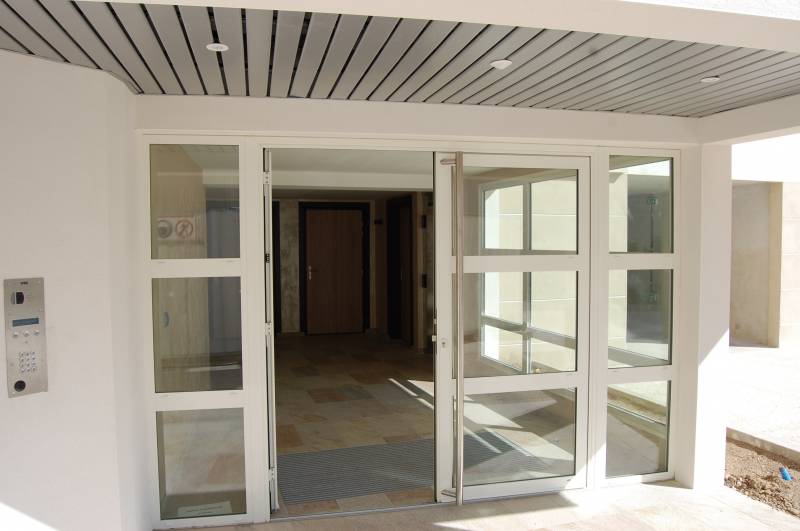 Hall d'entrée d'immeuble à Nîmes