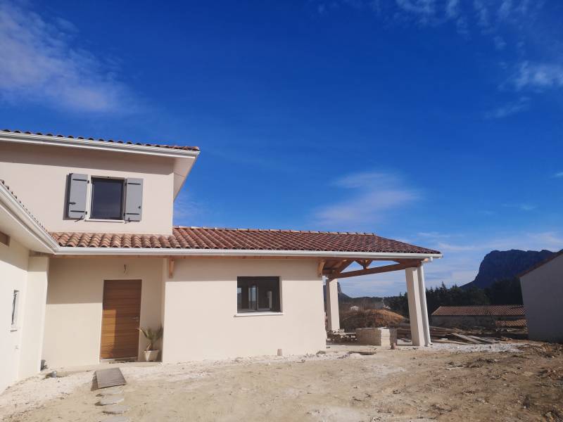 Porte d'entrée Nativ sur le Pic Saint-Loup